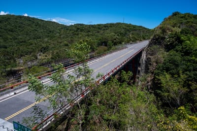 壽豐鄉十八號橋的晴空公路景致