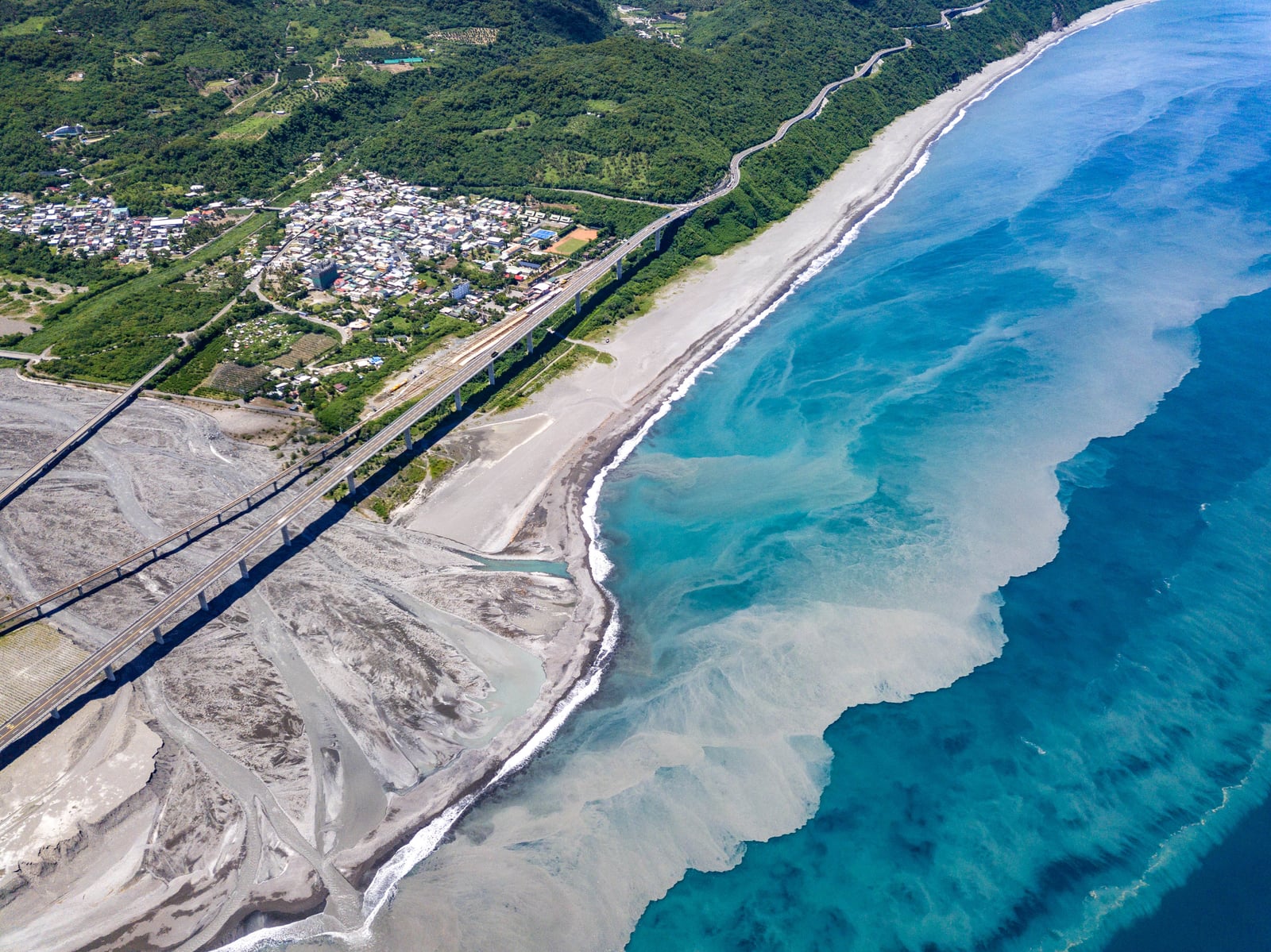 太麻里海岸的鐵道與山海交界｜2022-2024 南迴台9線
