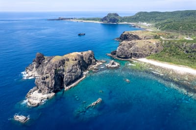 海參坪壯闊海岸與湛藍礁岩海景｜2024/08 綠島二日