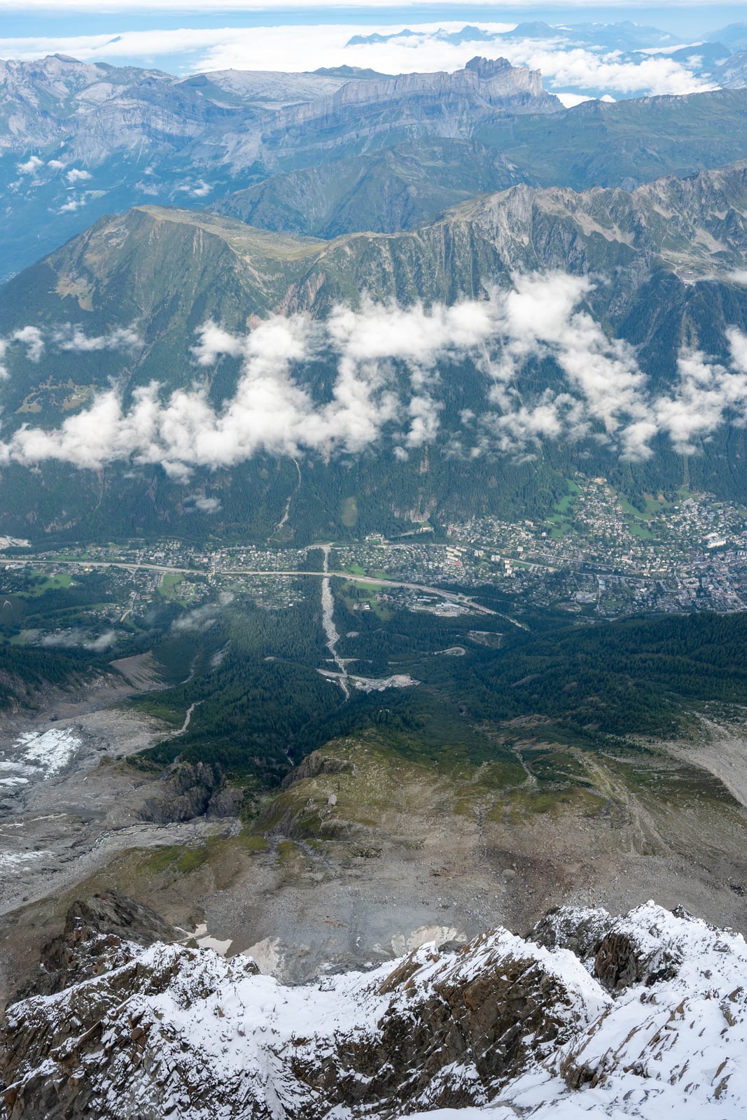 群山環抱中的壯麗高空俯瞰景致｜2024/09 瑞士