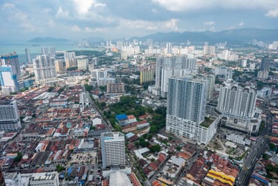 高空俯瞰城市景觀與海岸風光｜2025/07 馬來西亞檳城