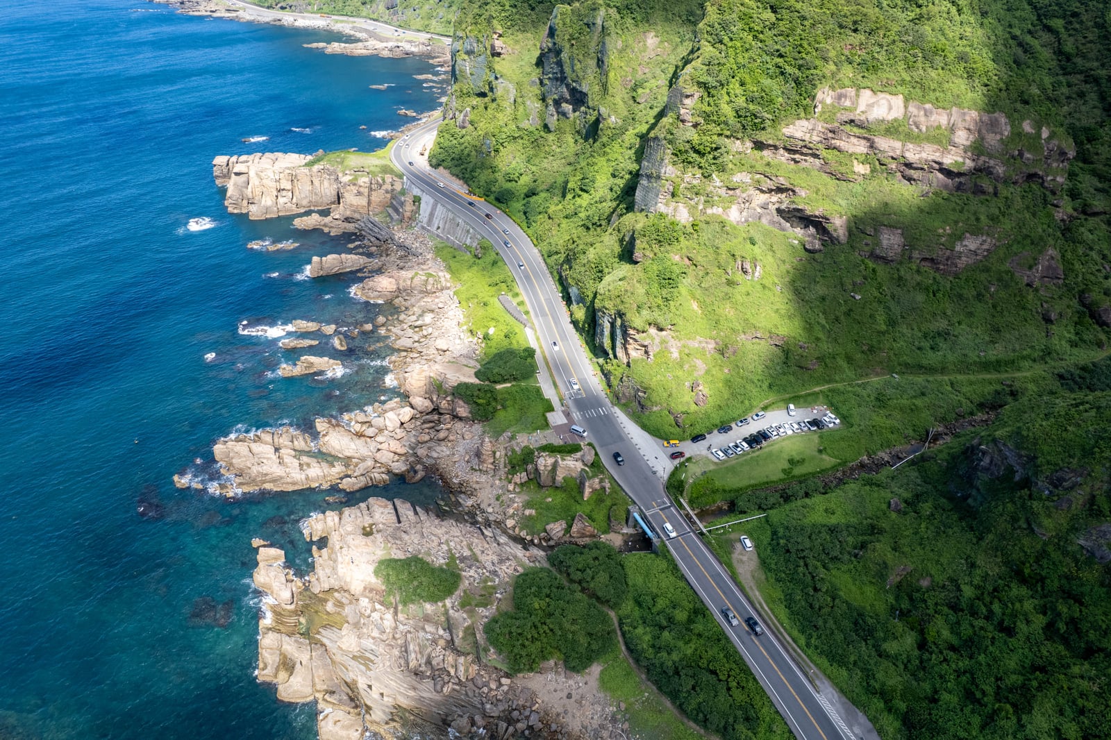 蜿蜒濱海公路與壯麗岩岸風光｜2025/08 鼻頭角/龍洞/南雅奇岩/水湳洞