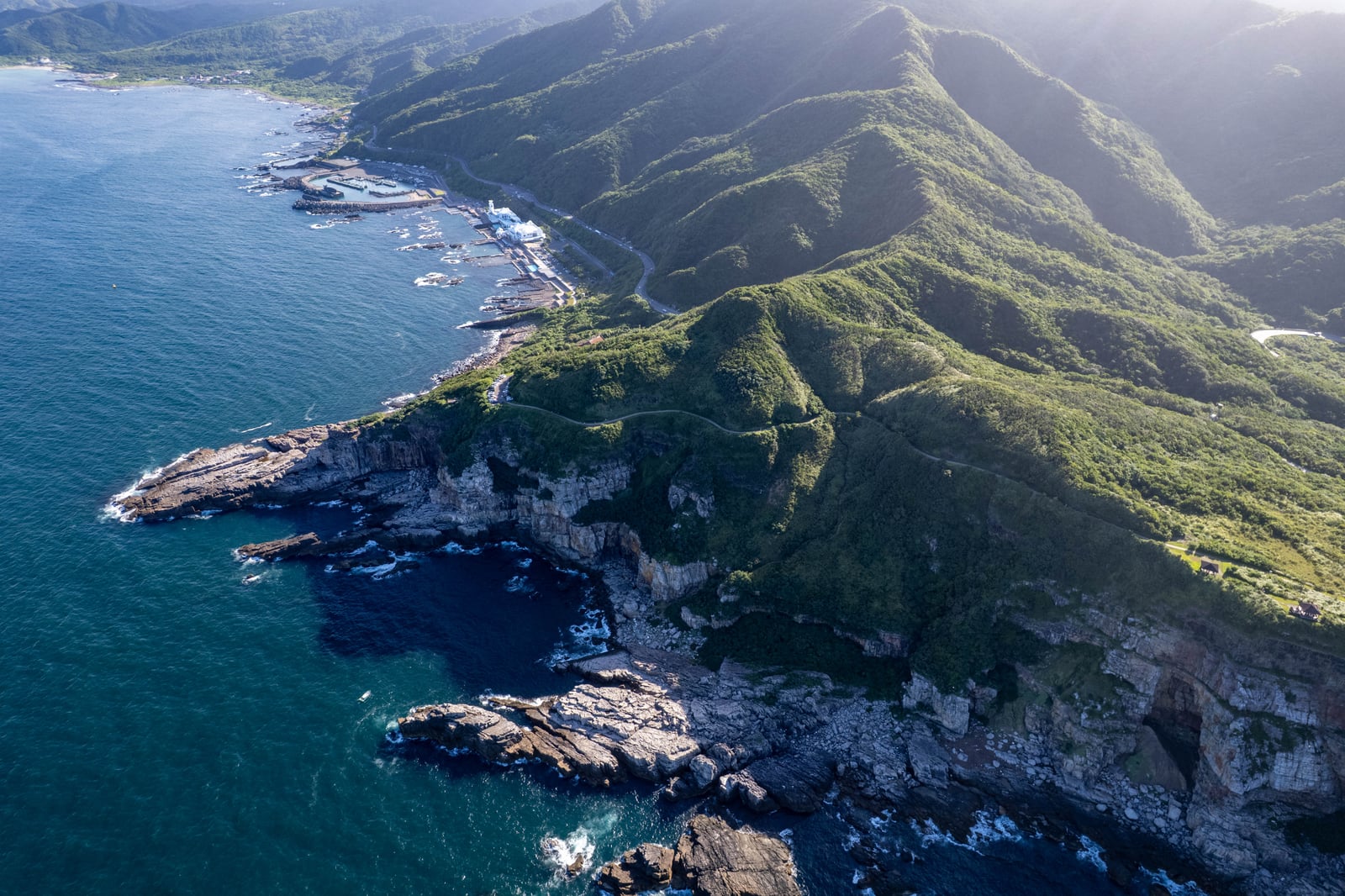 俯瞰東北角海岸的壯麗海蝕地形｜2025/08 鼻頭角/龍洞/南雅奇岩/水湳洞