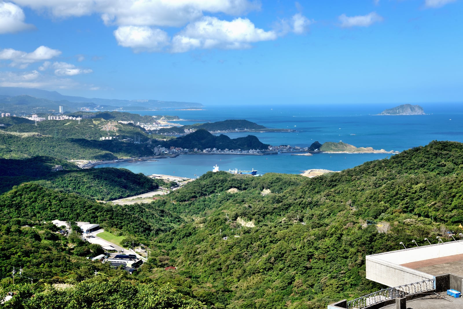 眺望瑞芳山海交錯與湛藍海岸風光｜國內本島（北/中/東部）