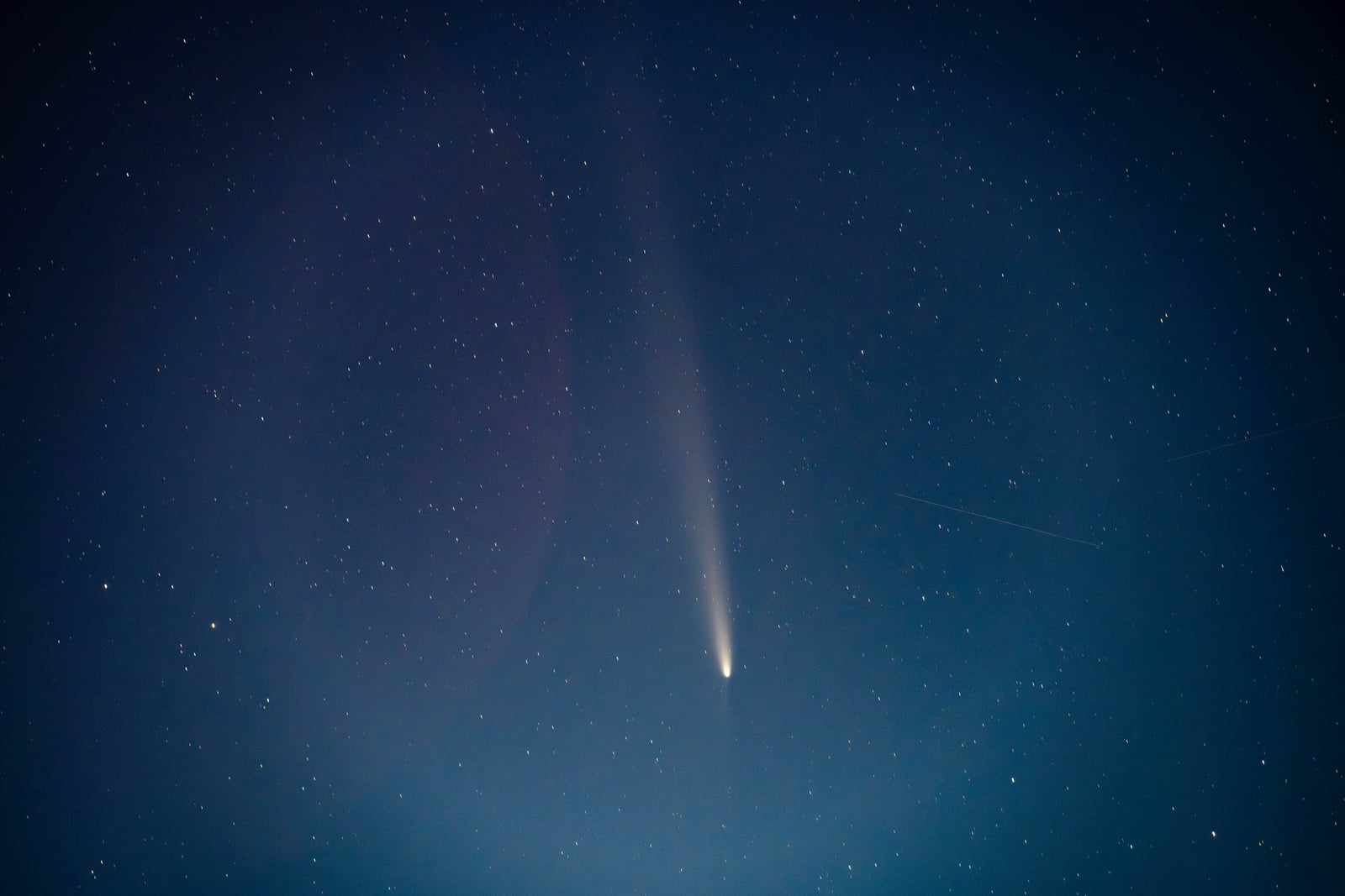 萬里桐夜空中的紫金山阿特拉斯彗星｜國內本島（南部）